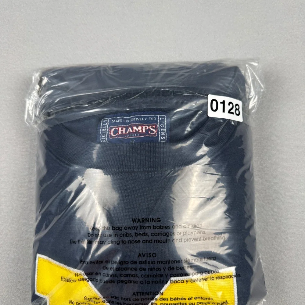 Vintage Champs Michigan Wolverines Sweatshirt Mens Medium Navy Blue Crewneck M - Picture 8 of 8